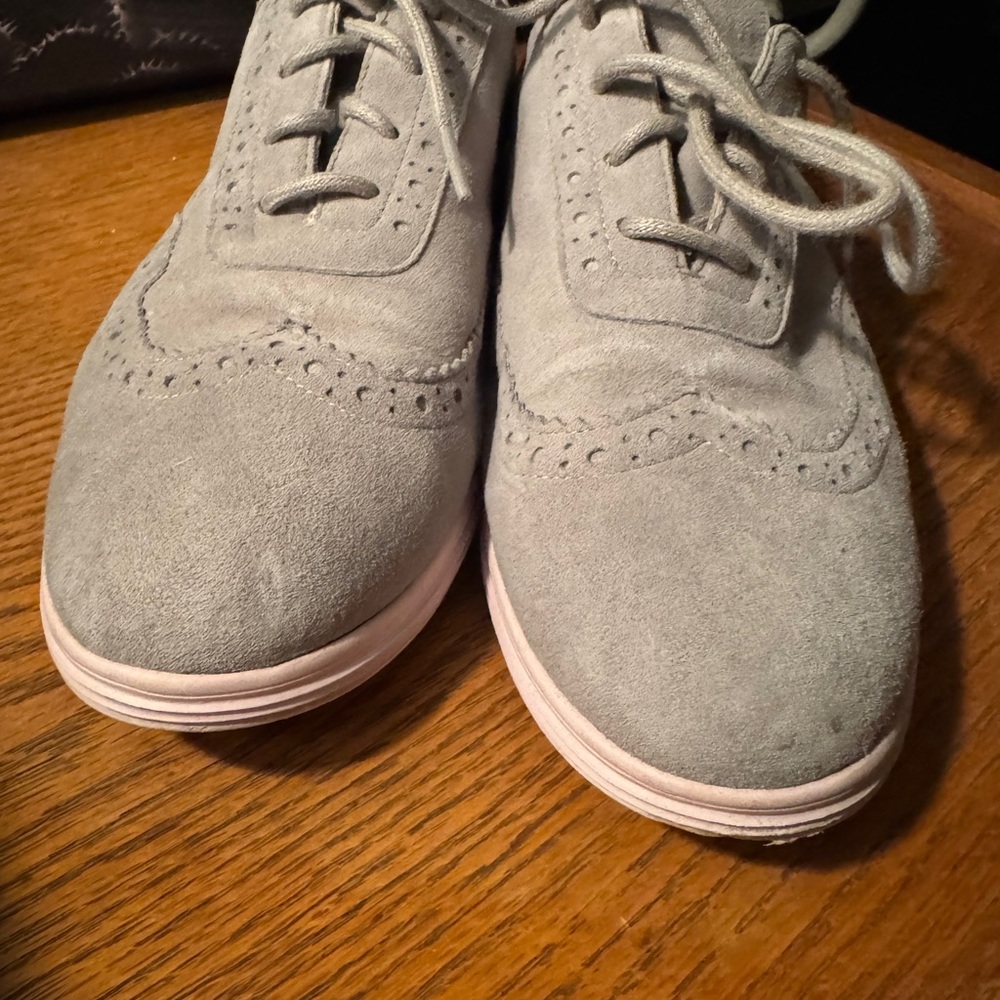 Cole Haan Gray Grand OS Oxford sneaker, laces with Pink Trim/Sole